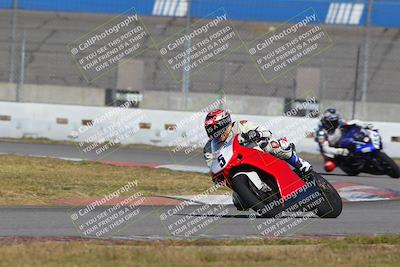 media/Nov-26-2022-Fastrack Riders (Sat) [[b001e85eef]]/Level 3/Session 3 Outside Turn 9/